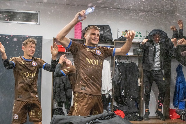 往决定着球 往决定着球