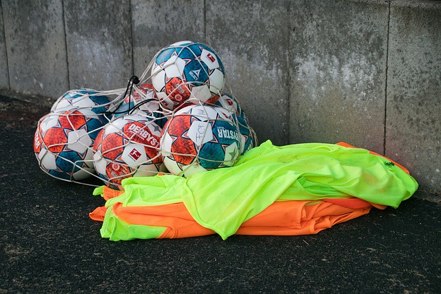 欧洲杯太太团C位争夺战：亚平宁风光——基耶萨女友贝内黛塔.